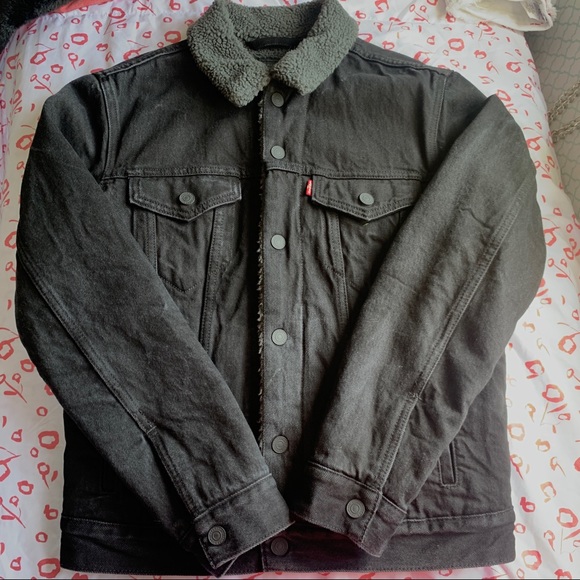 Levis Black Sherpa Denim Jacket - Picture 1 of 3